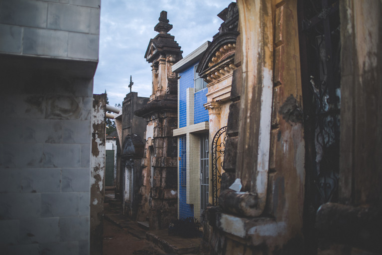 The Recoleta's Grave Robbers - Aurélien Buttin - Photographer