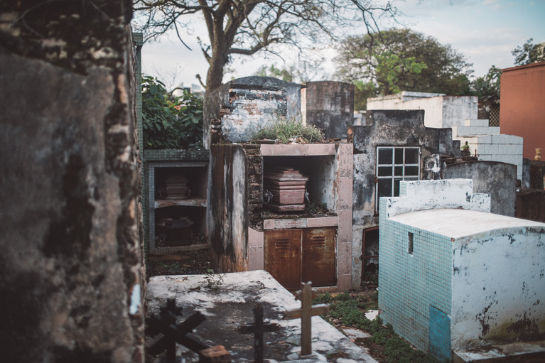 The Recoleta's Grave Robbers - Aurélien Buttin - Photographer