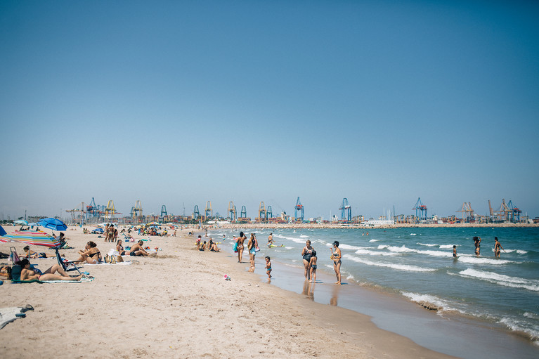 Tapas, sun & alcohol - Aurélien Buttin - Photographer